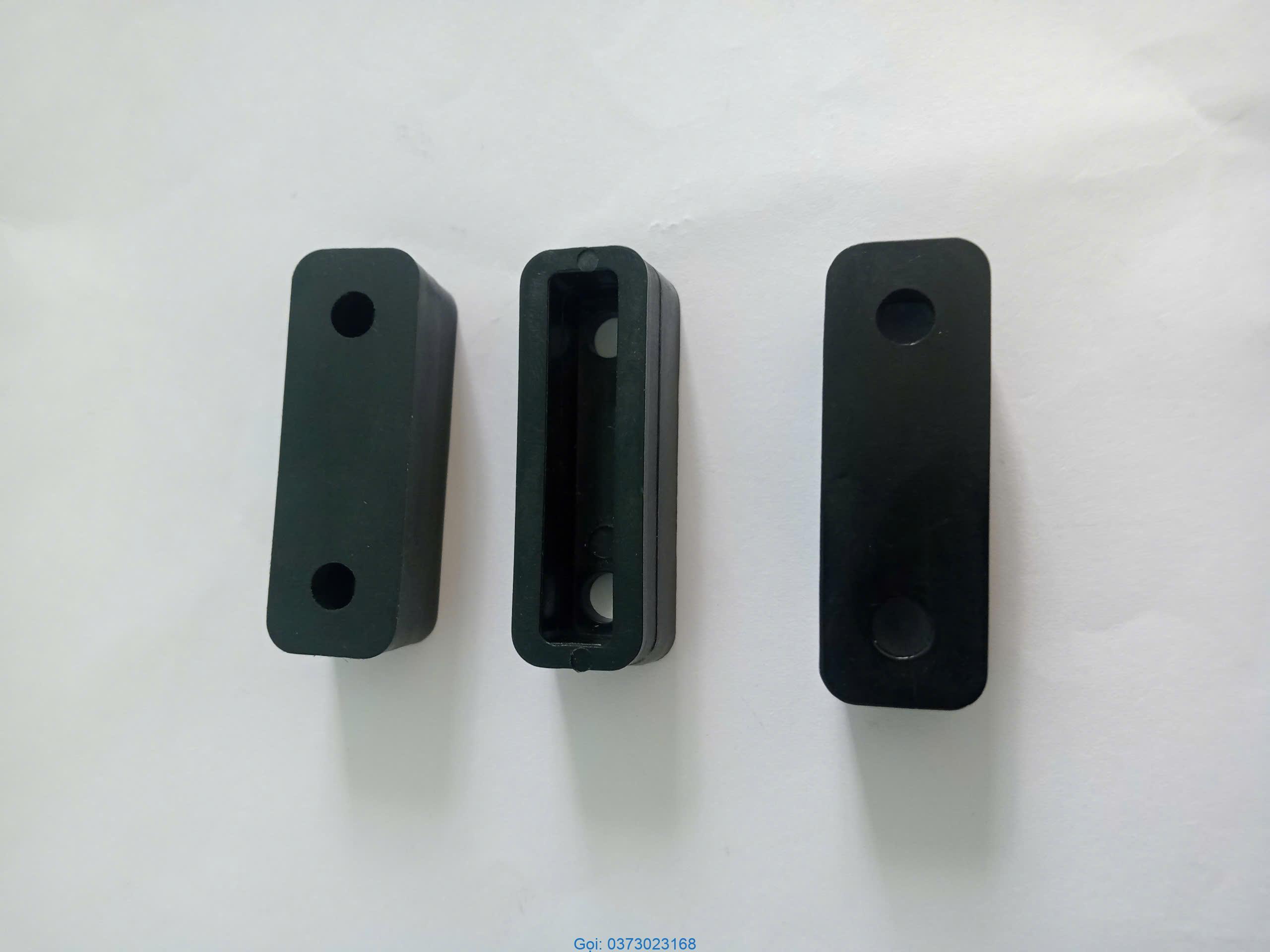 Bass nhựa 2 lỗ