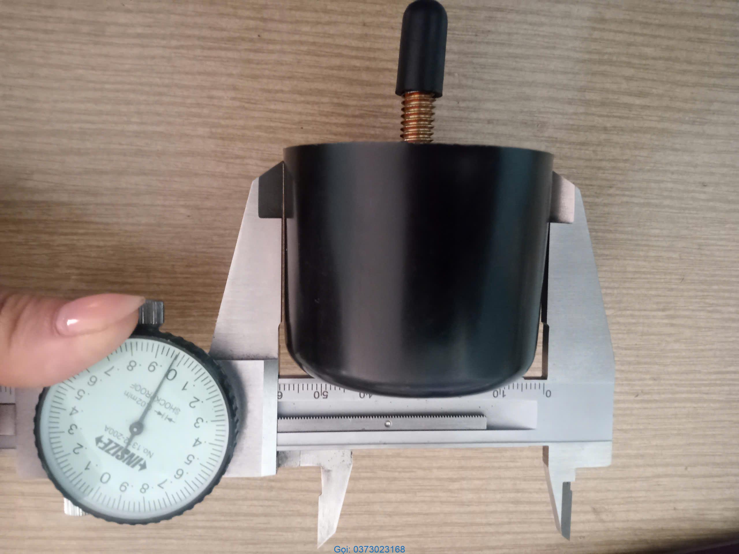 z7446467382159_9ec7e5b55c37a8d38ac90d58773e52dd chân nhựa sofa tròn