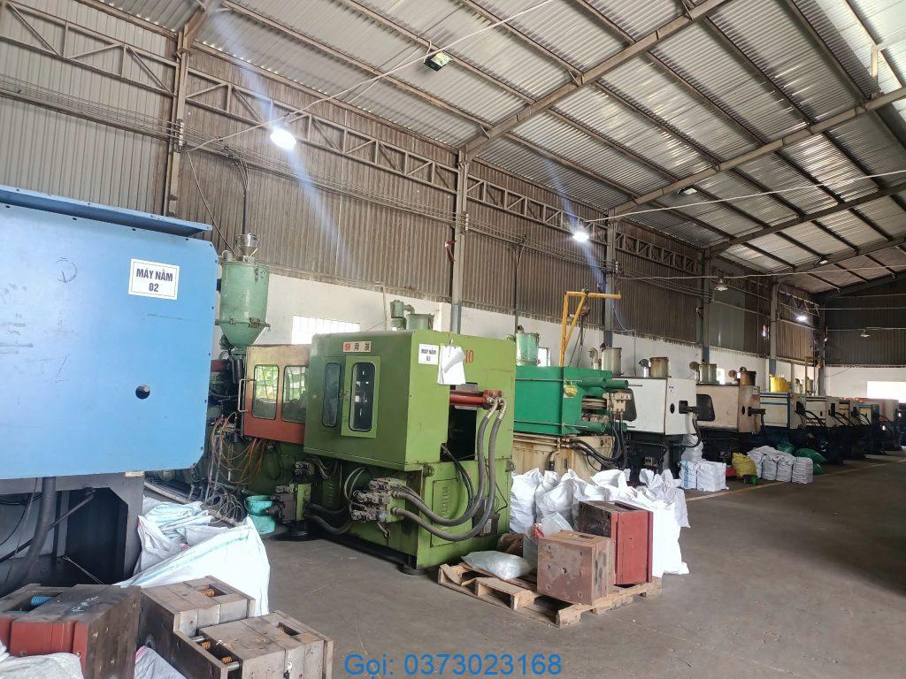 Máy gia công ép nhựa tại Cường Thịnh Roxana